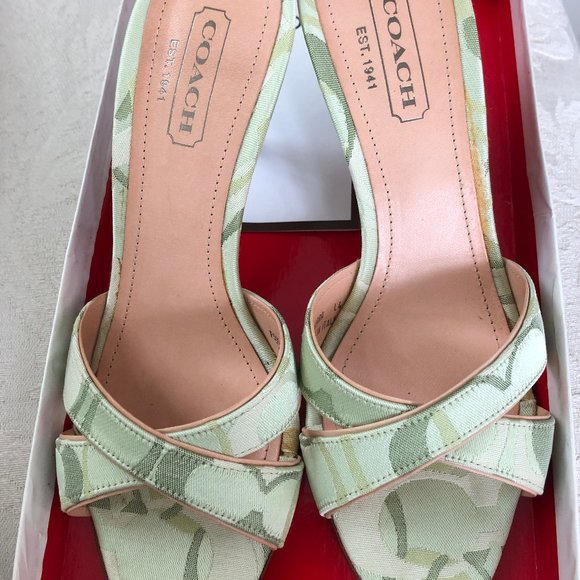 High heel shoes - Picture 2 of 4